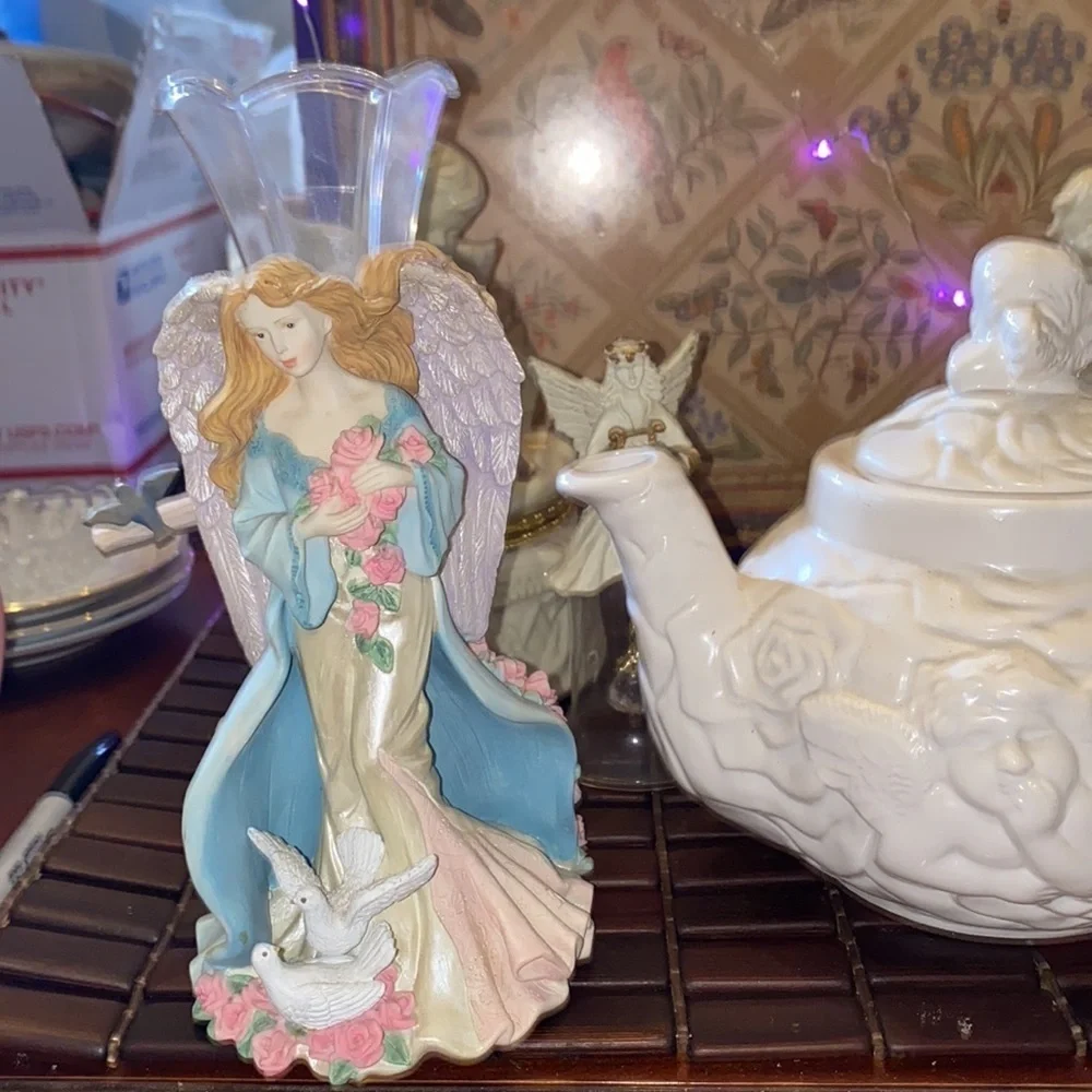 Bundle of angle pieces including a teapot, jewelry holder, candle holder, bell